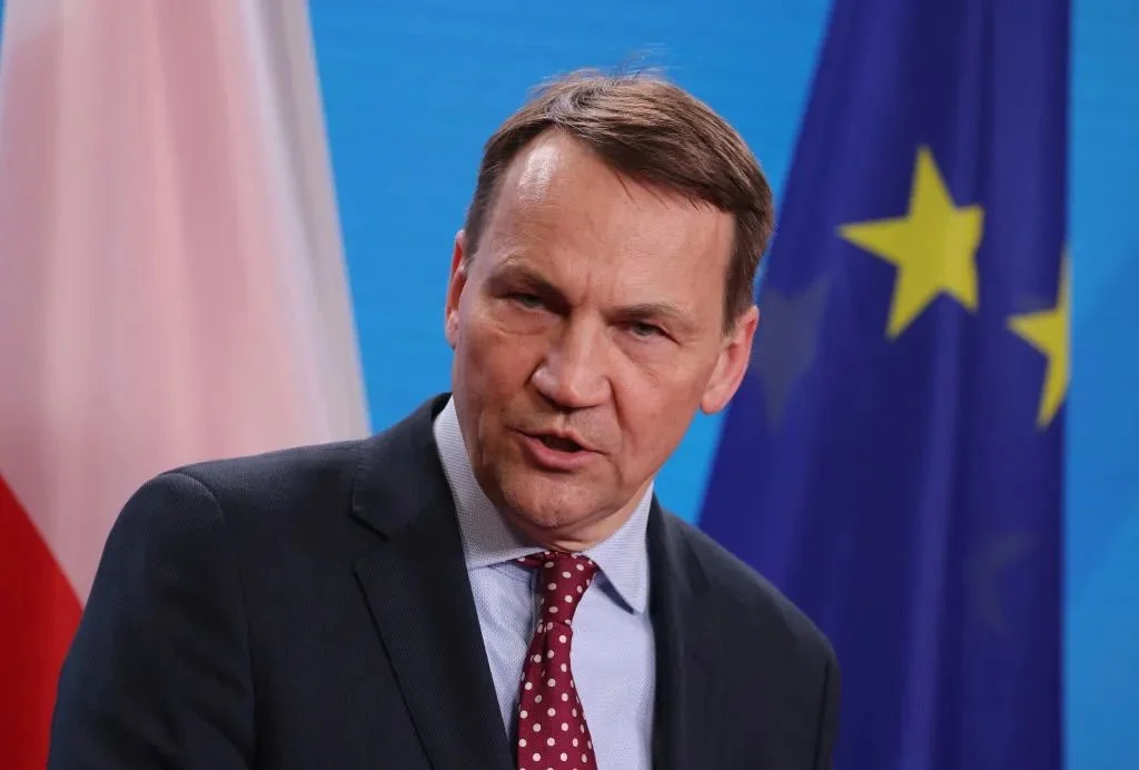 Poland hints at thaw with Slovakia if Fico unblocks Ukraine aid and stays Russia‑watchful