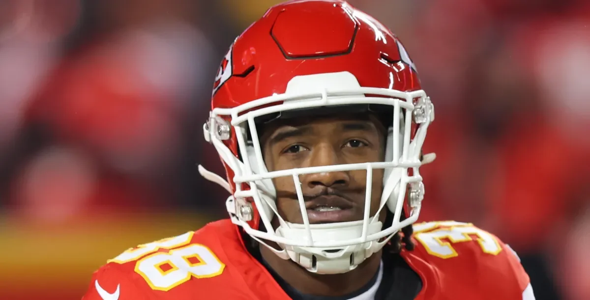 Chiefs Re-sign L’Jarius Sneed on One-Year Deal