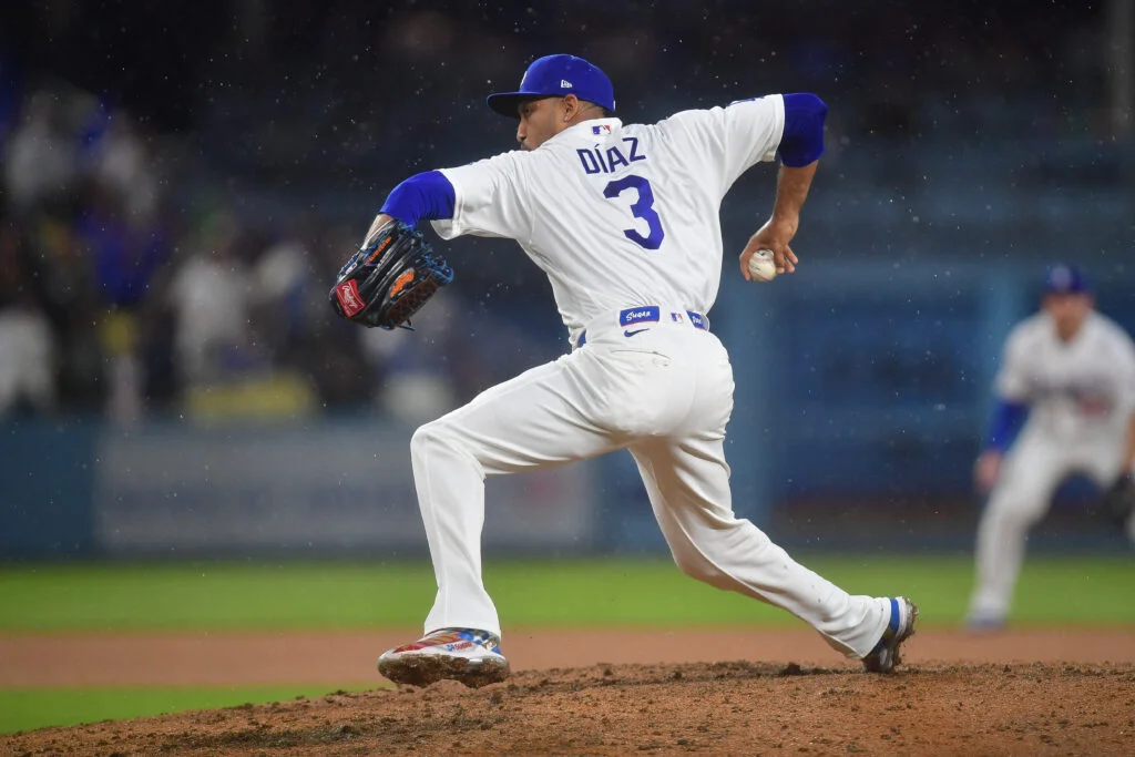 Dodgers place Edwin Díaz on 15-day IL amid neck inflammation