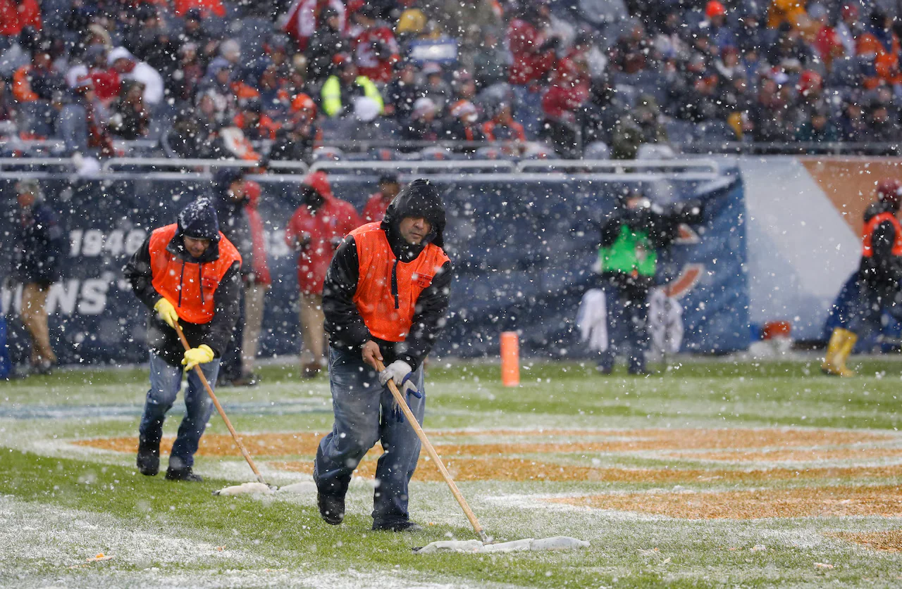 Snow and Cold Forecast for Giants-Bears Week 10 Clash at Soldier Field