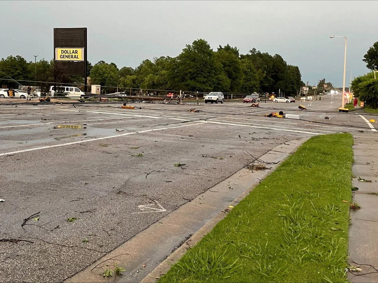 Trapped in Cars: Hickory Hill's Downed Power Line Crisis
