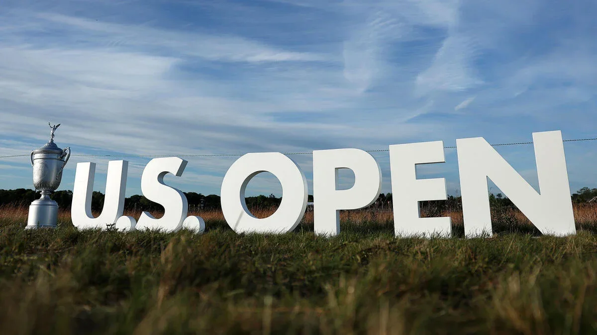 Fog Delays Start as Crowded Leaderboard Takes Shape in U.S. Open Round 1