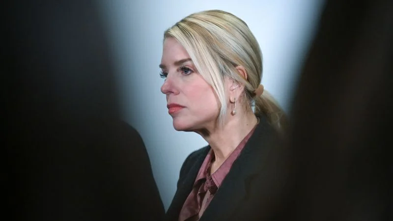 Bondi thyroid cancer diagnosis; undergoing treatment while remaining in Trump administration