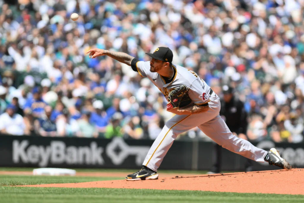 Cubs Promote Velasquez to Active Roster for Mets Doubleheader
