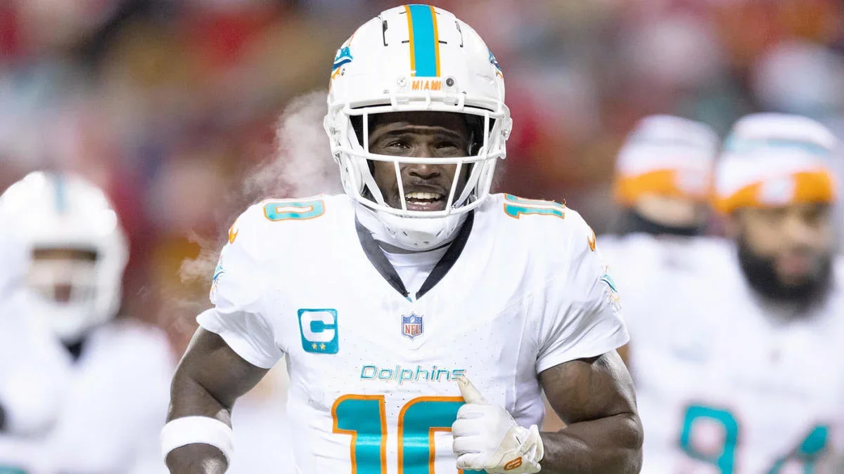 Tyreek Hill Seeks New Contract with Dolphins