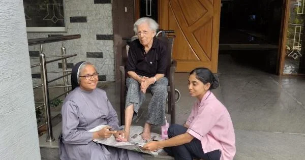 Bengaluru Nuns and Elderly Residents Share a Home, Redefining Elder Care