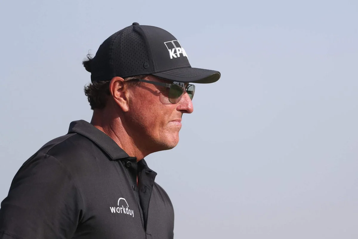 Mickelson loses membership at Rancho Santa Fe club after investigation into alleged misconduct