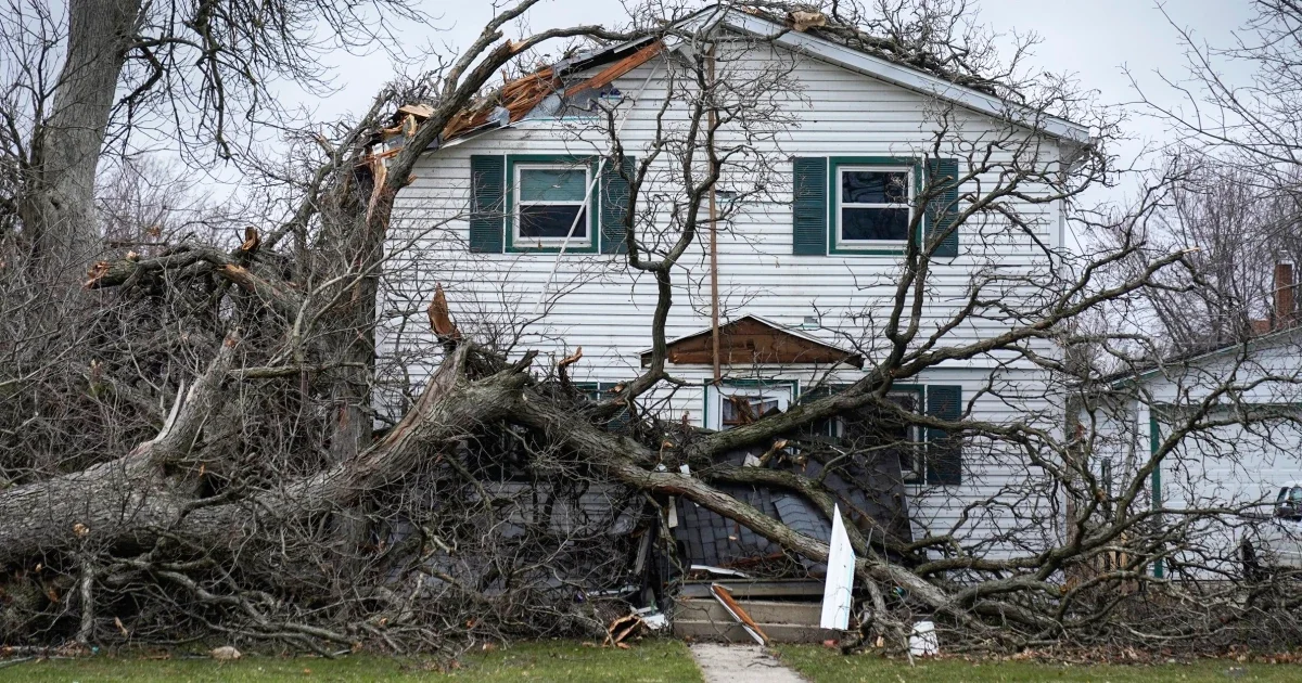 Severe storms threaten Midwest, Plains, and South.
