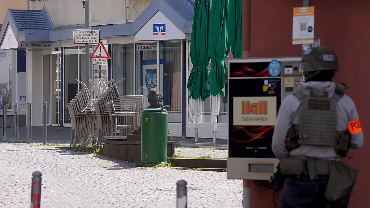 Armed bank siege in Sinzig prompts police standoff in Germany