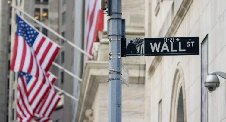Inflation Bets Push Yields Higher, Pressuring SPY and QQQ