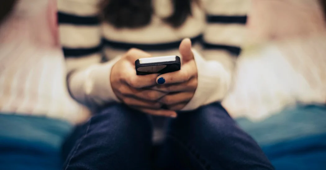 Louisiana Passes Bill Requiring Parental Consent for Kids' Social Media Accounts