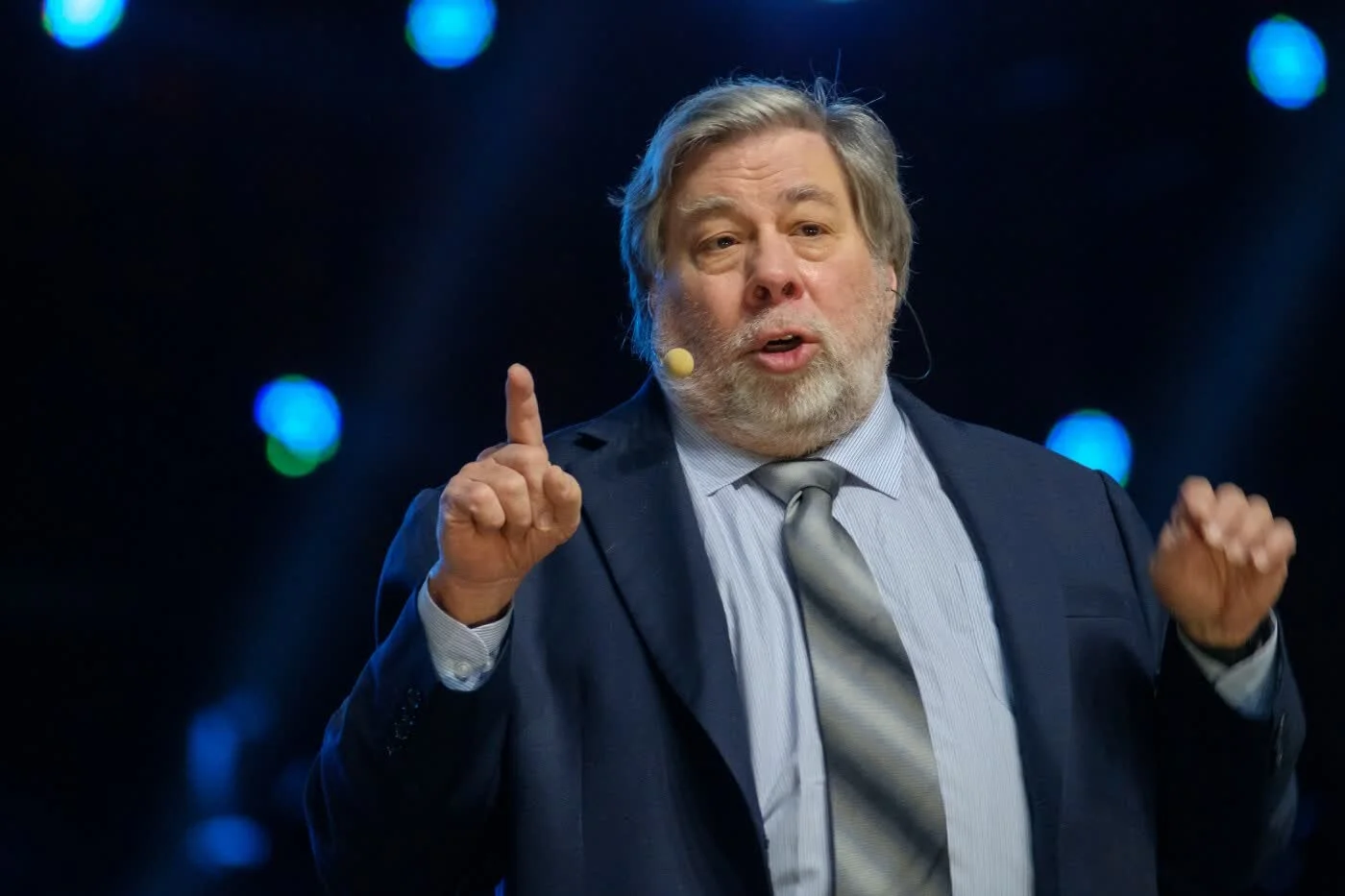Wozniak Declares Graduates Have 'Actual Intelligence' in AI-Skeptical Commencement