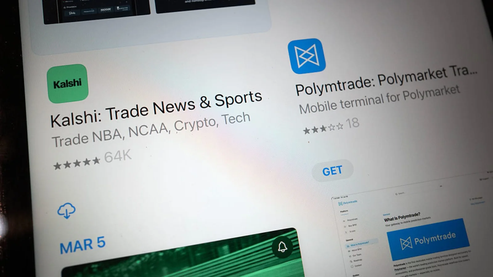 Latency, AI, and Antennas: Inside the Rise of Full-Time Prediction-Market Traders