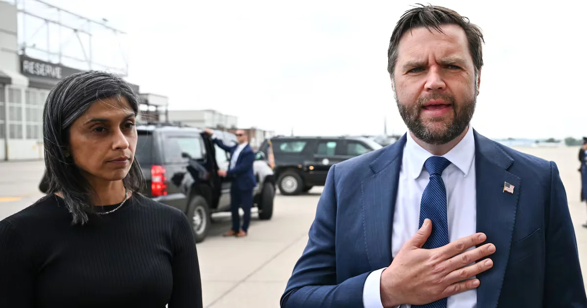 Vance Turns Iran Talks Into Skydiving Analogy Amid War-Talk Backlash