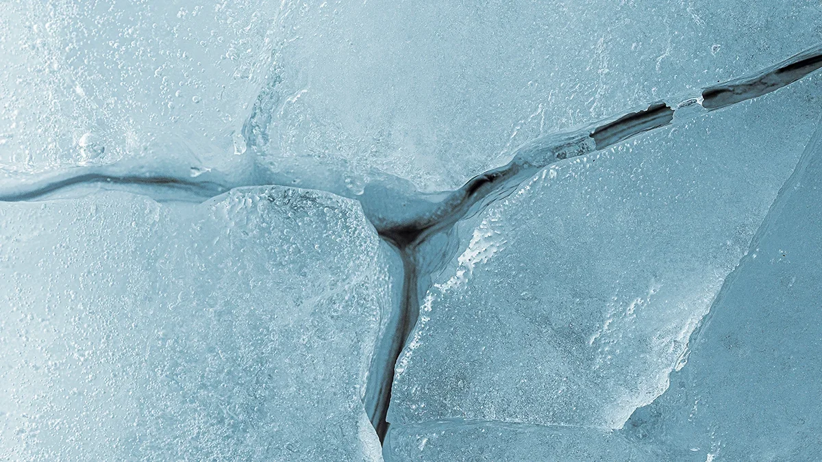 AI Uncovers Hidden Deep Quakes Beneath East Antarctica