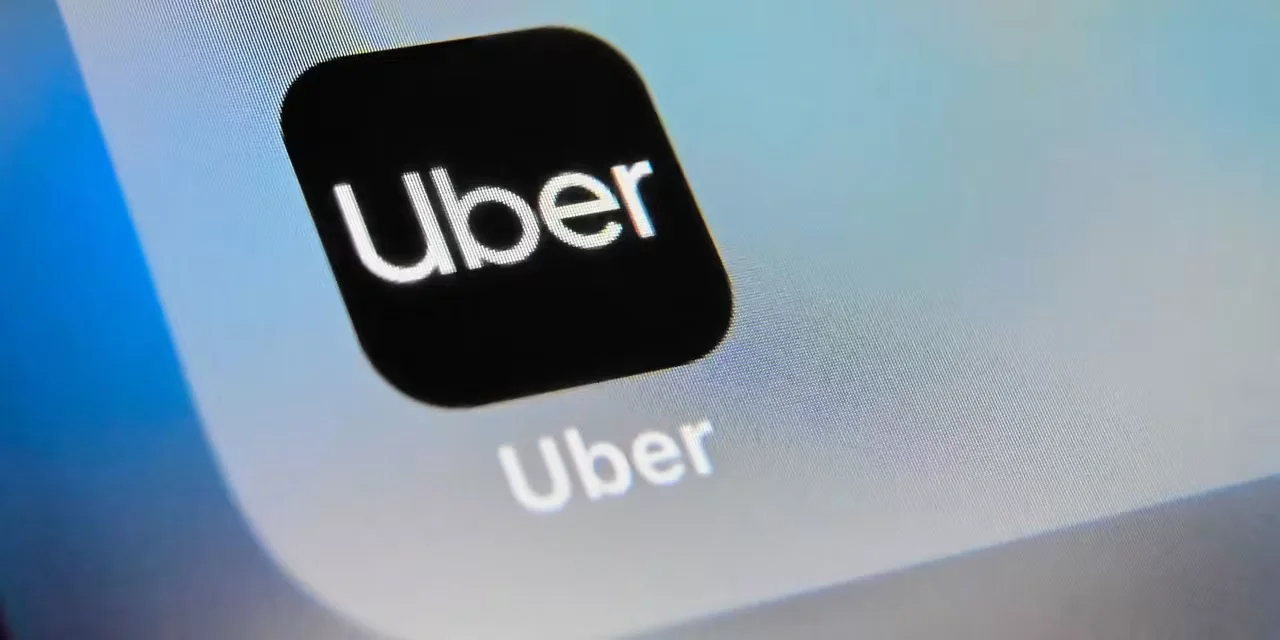 Uber Gains After Q1 Beat, Bookings Jump as Robo-Taxi Push Looms