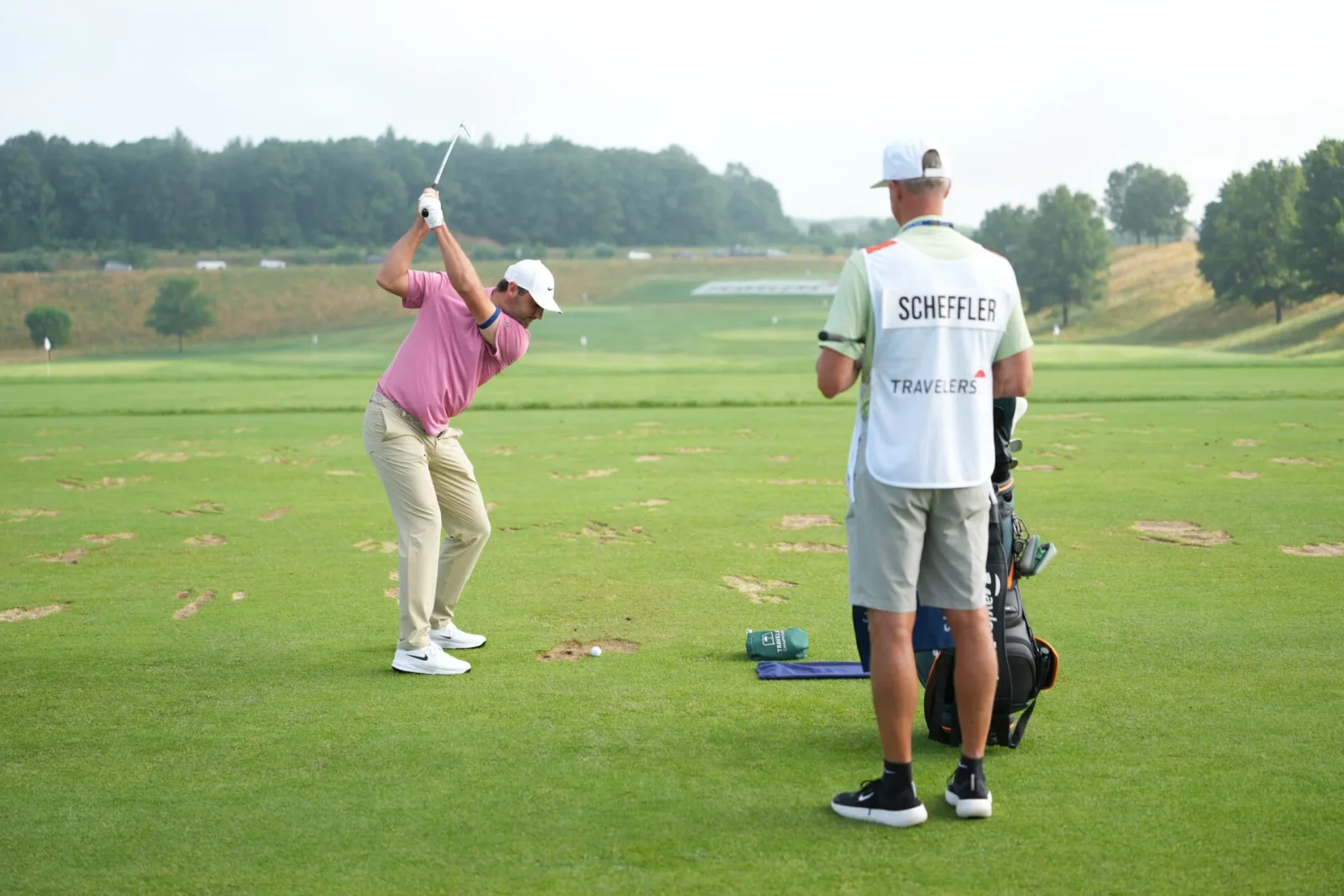 Scheffler’s lone-hole warm-up stuns as playoff decision looms at Travelers