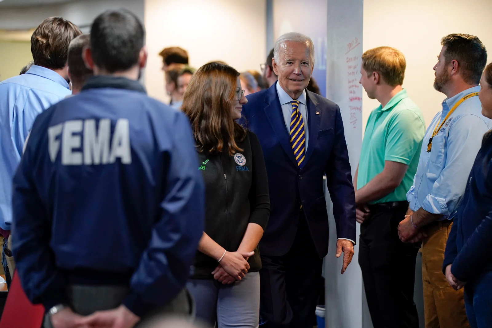 Biden and DeSantis' Contrasting Responses to Hurricane Idalia