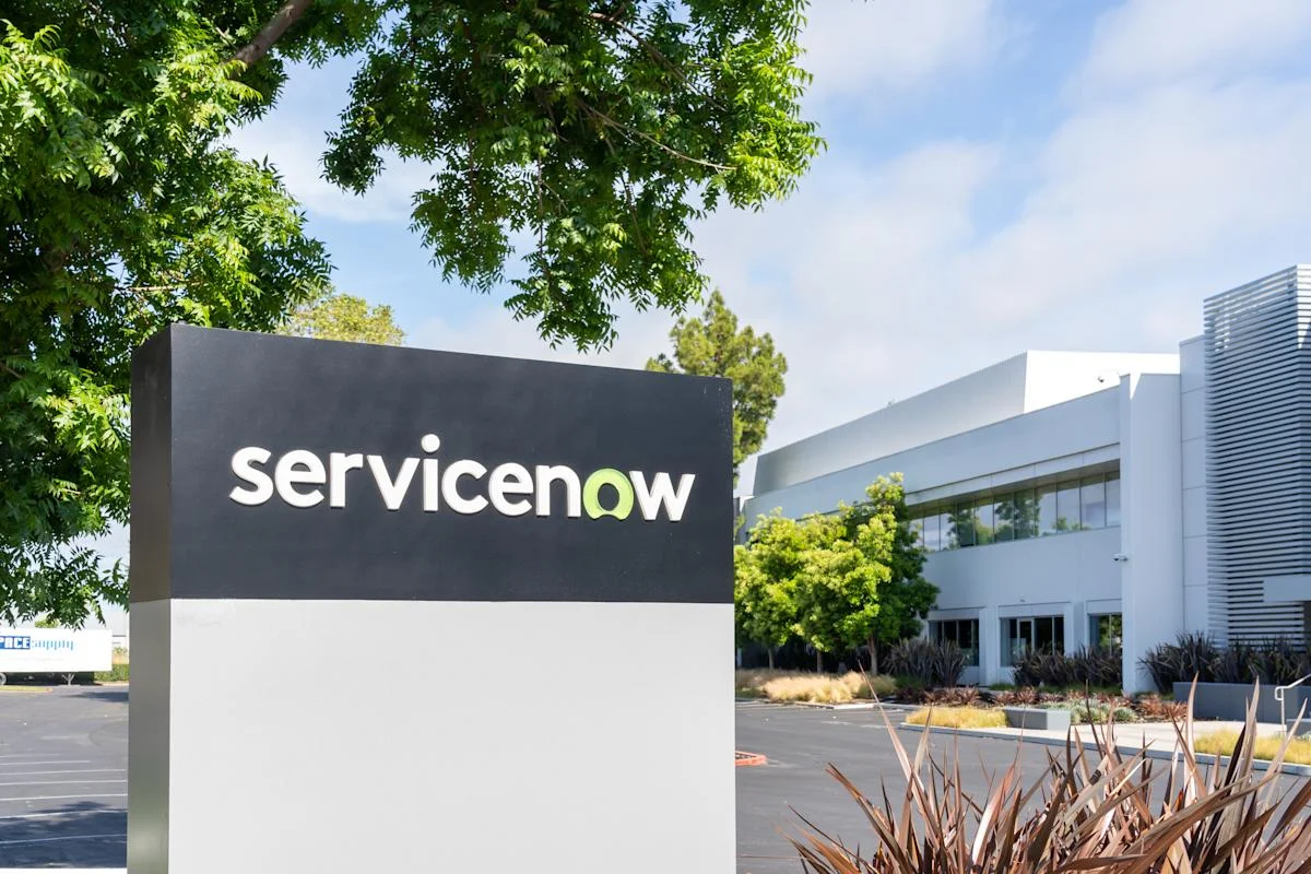 Geopolitics Drag ServiceNow Shares After Slower Q1 Growth