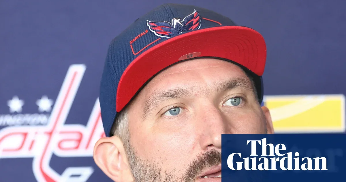 Ovechkin’s pro-Putin video pulls politics into hockey spotlight