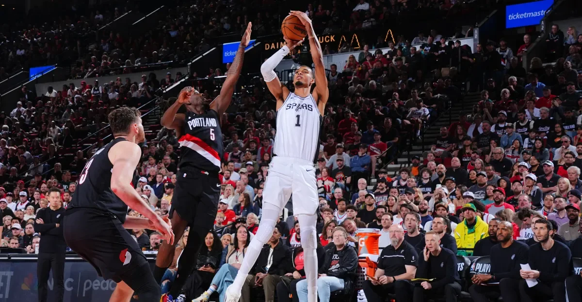 Spurs storm back in second half to take 3-1 series lead over Blazers