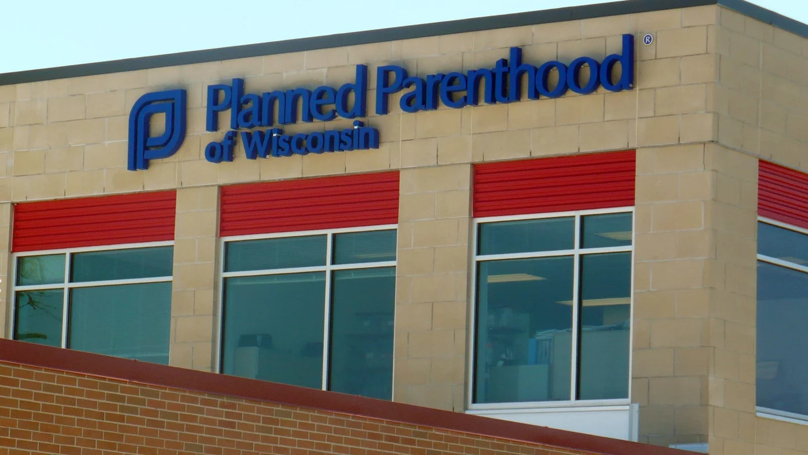 Court Overturns 1849 Abortion Ban, Allowing Planned Parenthood to Resume Services in Wisconsin