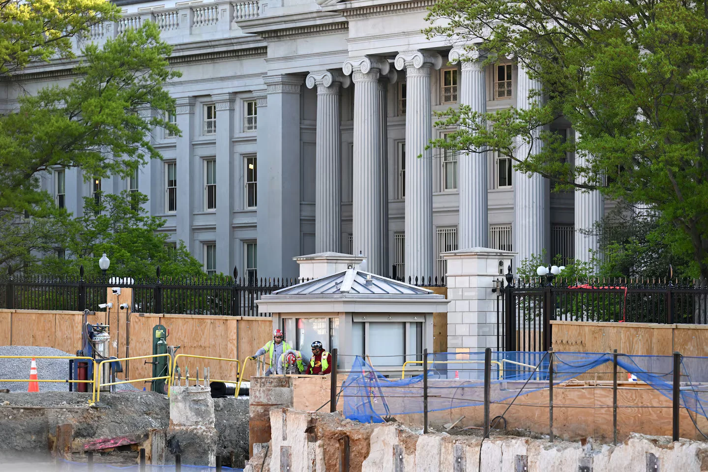 Court narrows White House ballroom plan to underground work