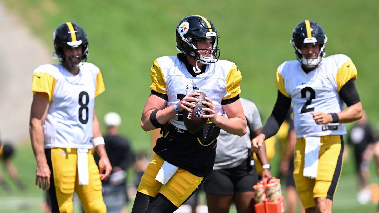 Four-QB Dilemma Looms as McCarthy Praises Steelers' QB Room