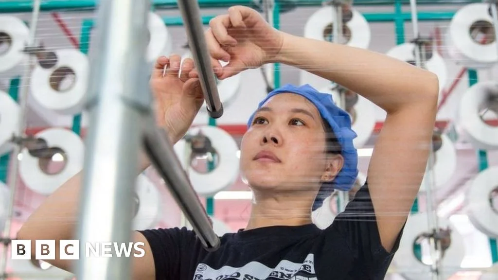 China's Interest Rate Cut Aims to Revive Faltering Recovery