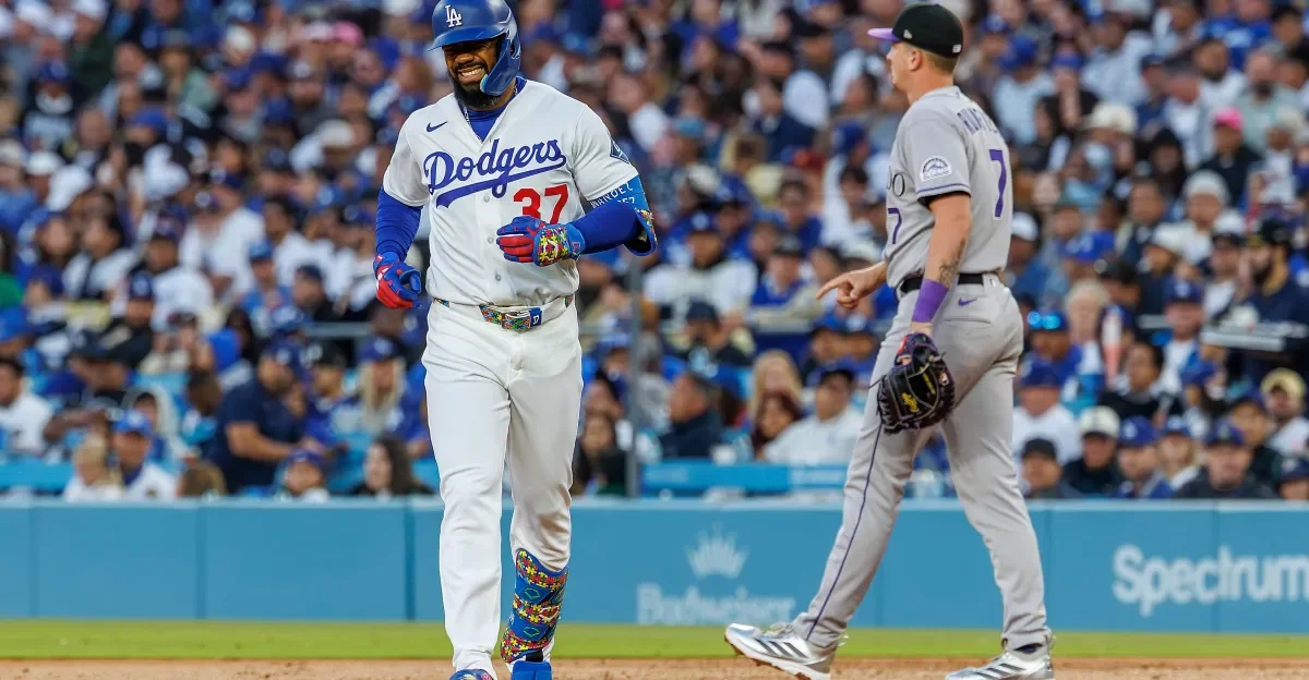 Dodgers navigate injuries as Teoscar and Kiké Hernández hit the IL and reinforcements arrive