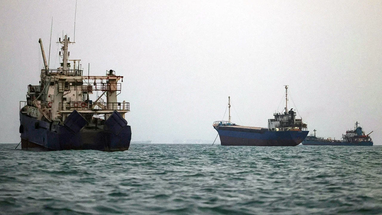 Tehran Unveils Strait of Hormuz Corridor as U.S. Pressure Intensifies