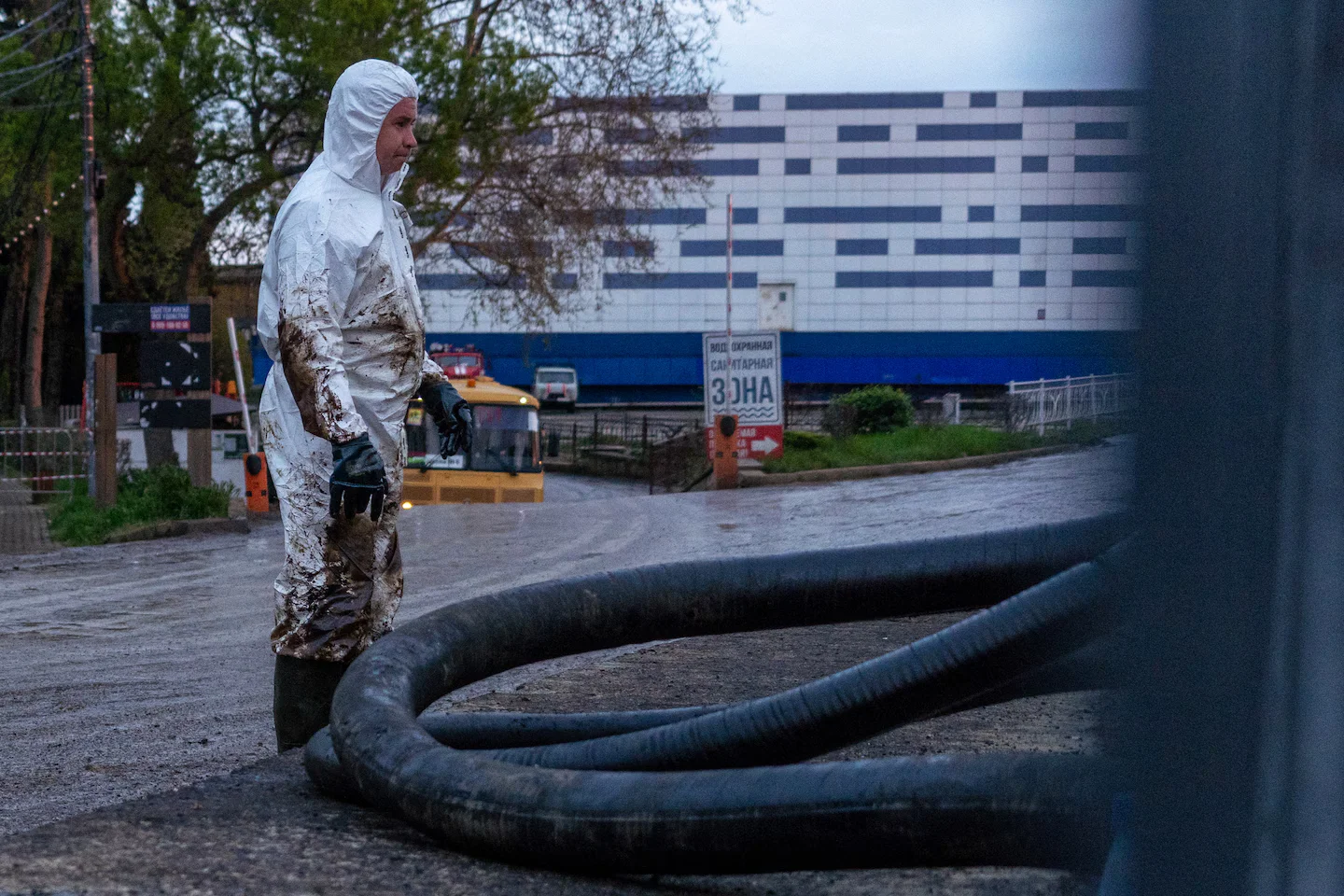 Carcinogenic smoke hangs over Tuapse as Ukraine strikes Russia’s oil facilities