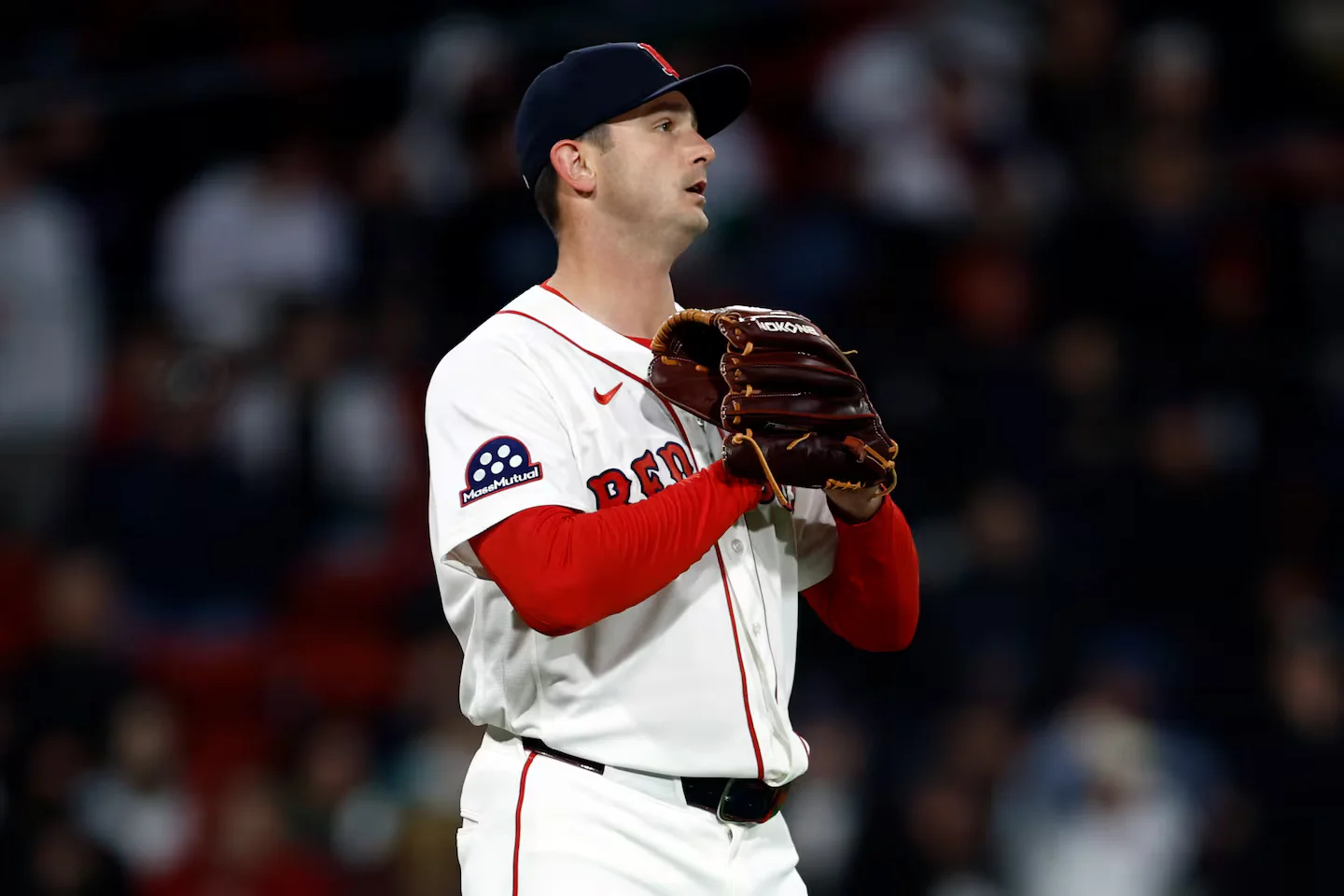 Whitlock sidelined by elbow inflammation as Red Sox place him on IL
