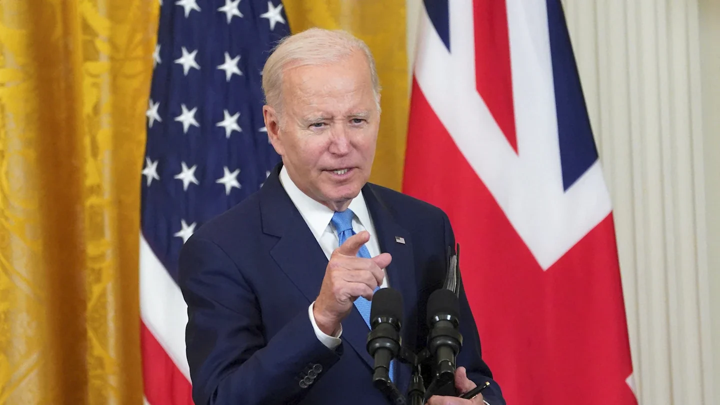 Biden vouches for DOJ as Trump faces investigation and indictment.