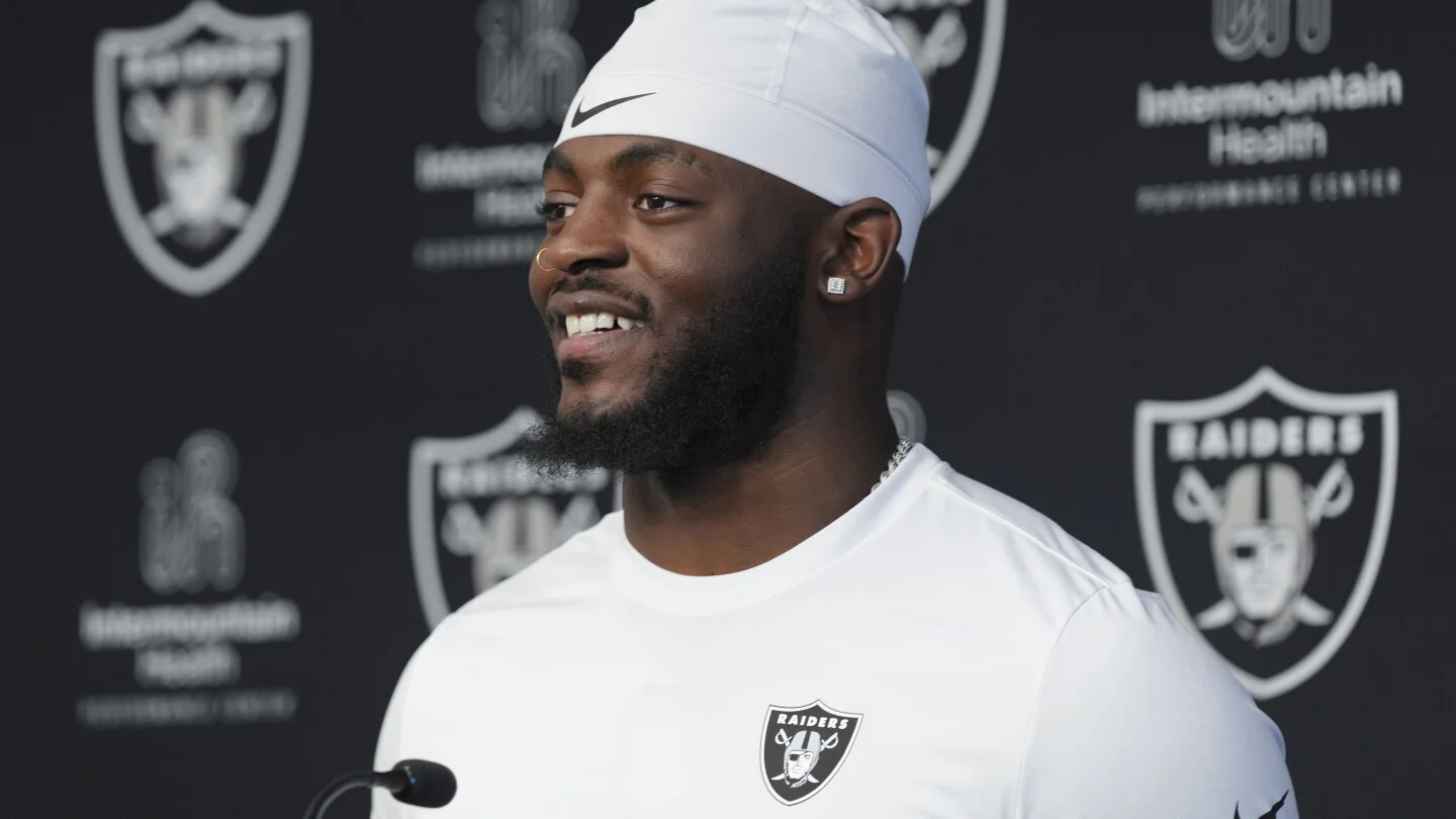 Raiders Ink Four-Year Deal for Keyron Crawford