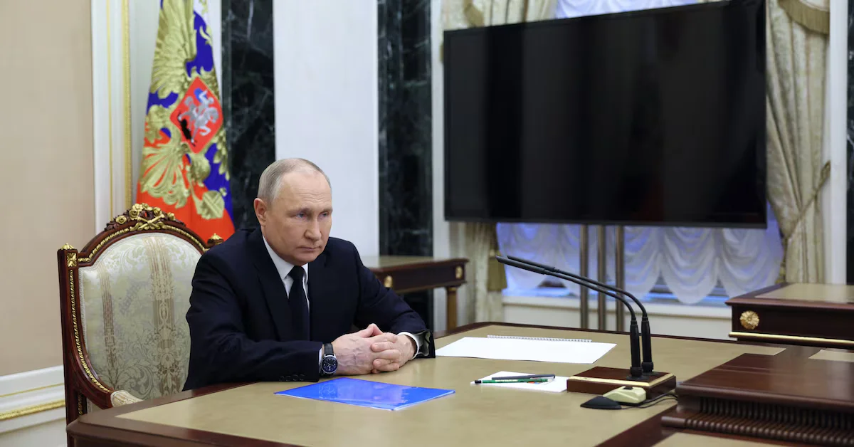 Putin denies Russia and China forming military alliance.