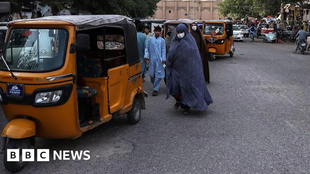 Deadly crackdown as Herat women protest hijab rules