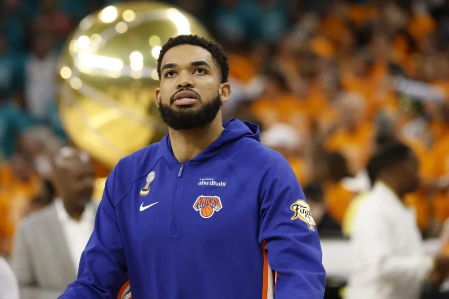 Knicks weigh Towns extension as Rosas departs and coaching staff stays put