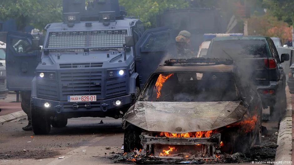 Tensions rise as Serbia deploys army to Kosovo border