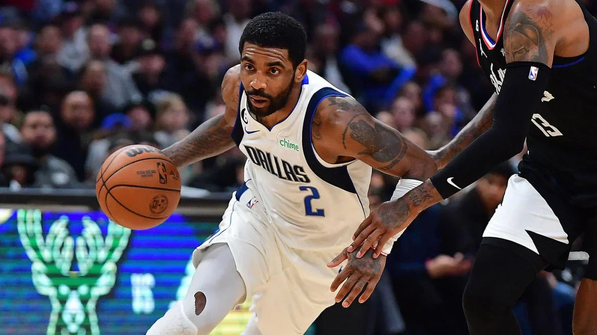 Kyrie Irving and Mavericks Fans Exchange Boos and Blasts