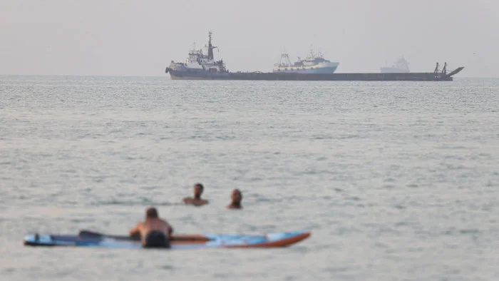 Iran Orders Strait of Hormuz Ships to Turn Back, Challenging IMO Route