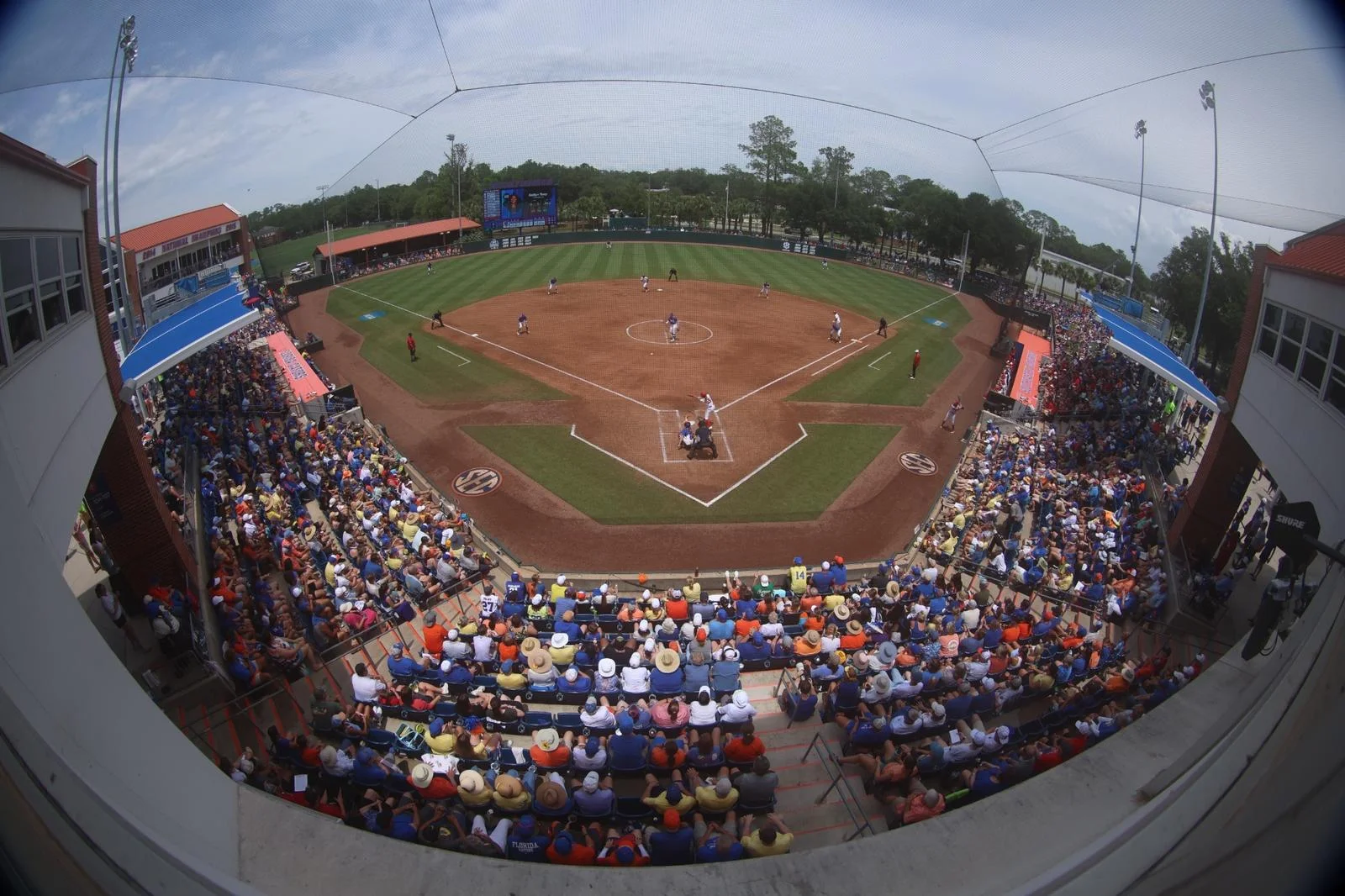 Gators, Tech Clash in Gainesville for Sunday 12 PM Super Regional Verdict