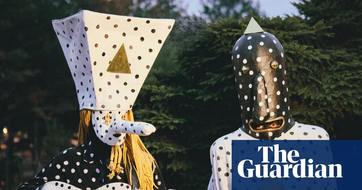 Masked Quebec duo Angine de Poitrine redefine live prog with microtonal mystique