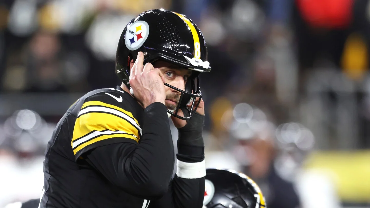 Steelers’ Aaron Rodgers Tender Stirs Questions About Strategy