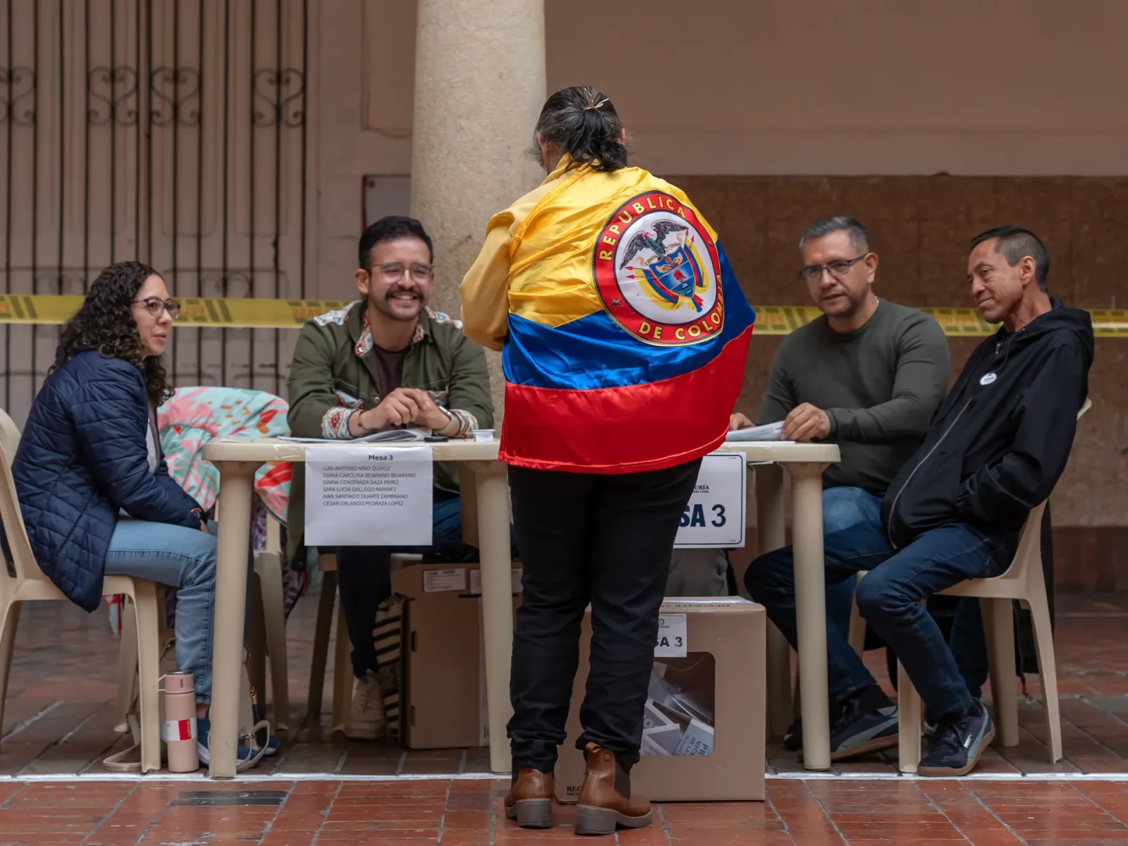 Colombia’s runoff pits leftist Cepeda against hardline anti-crime candidate de la Espriella