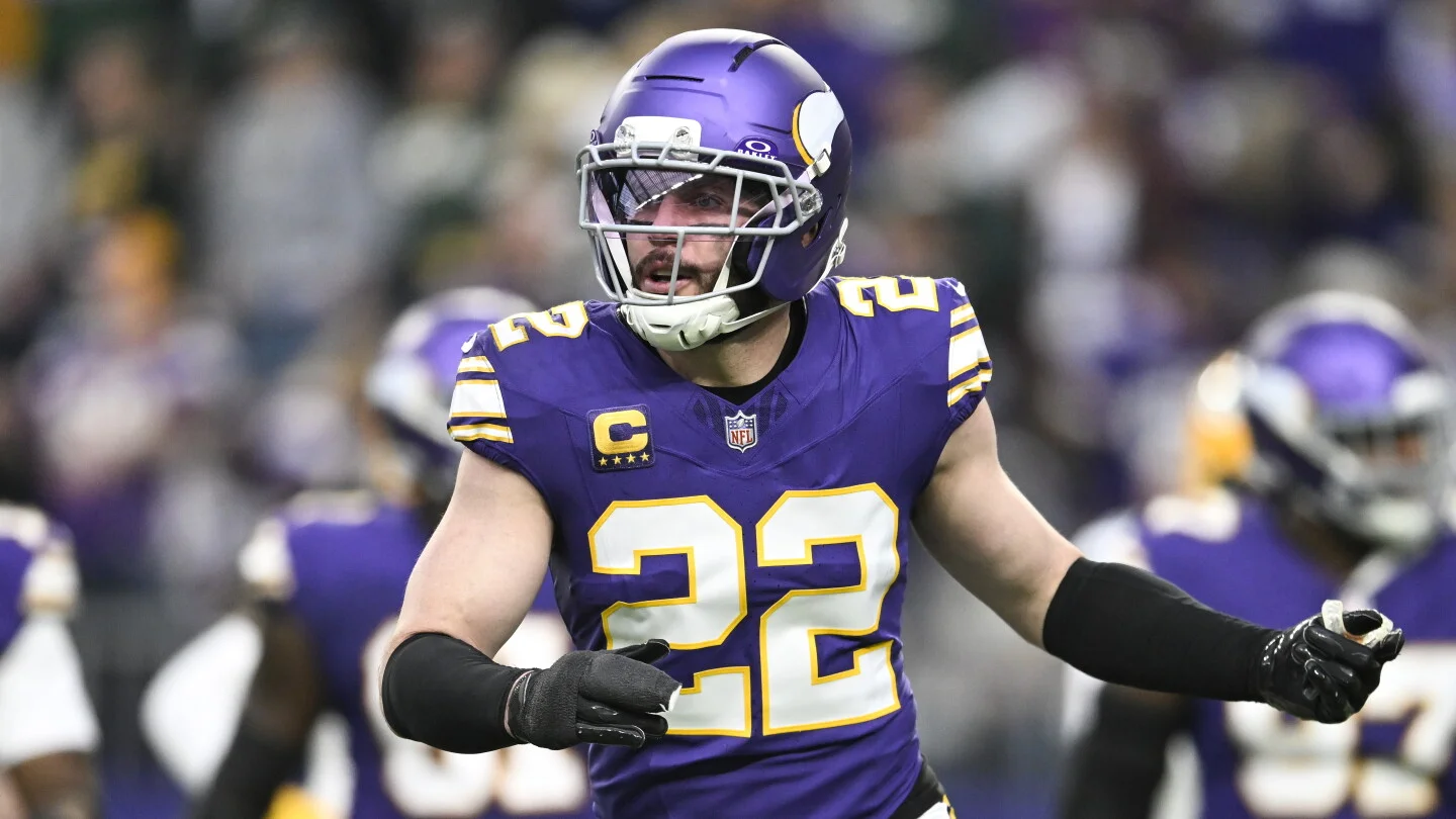 Adams Injury Could Open Door for Smith’s Vikings Return