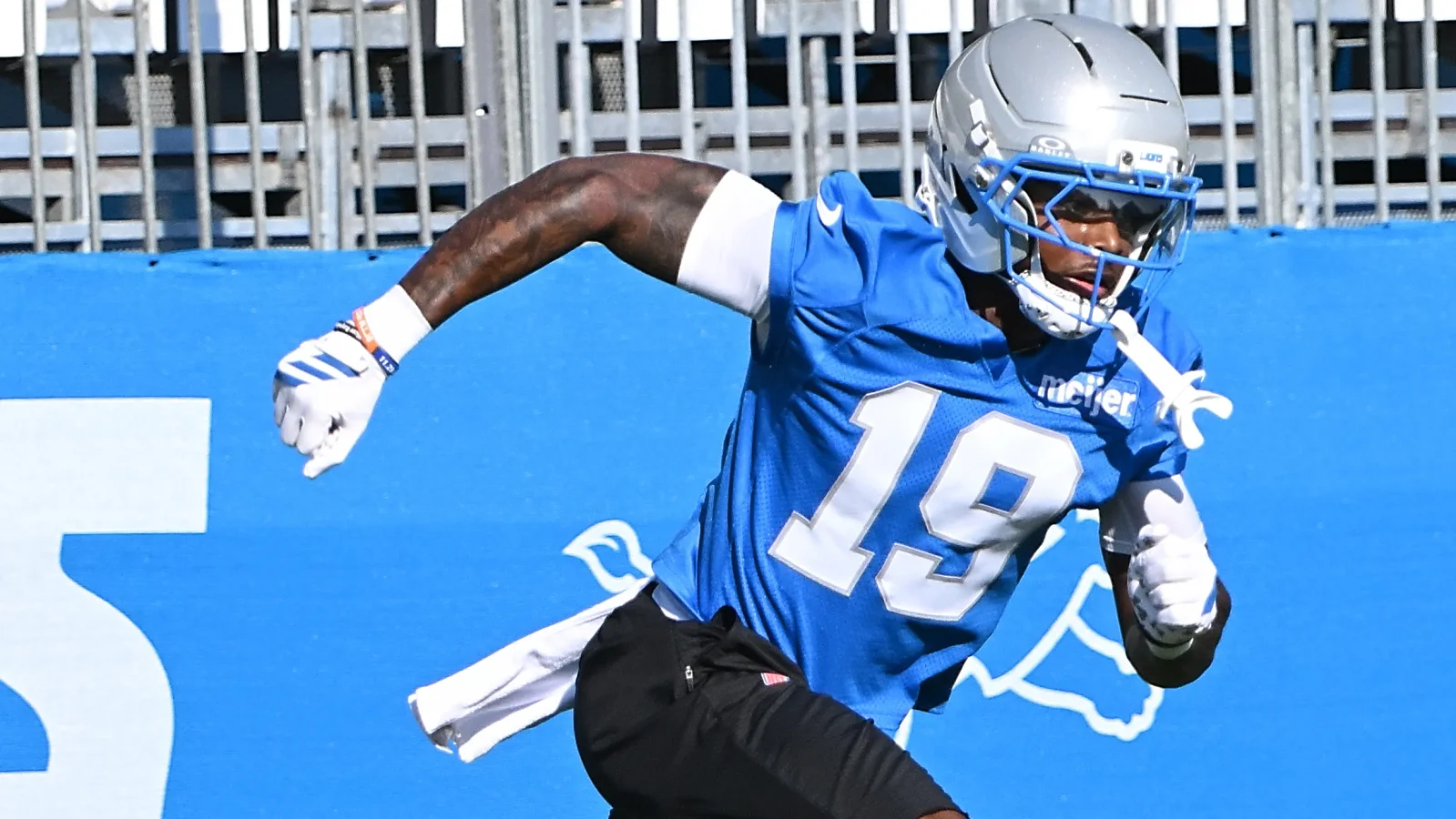 Lovett eyes fifth receiver role as Lions camp heats up