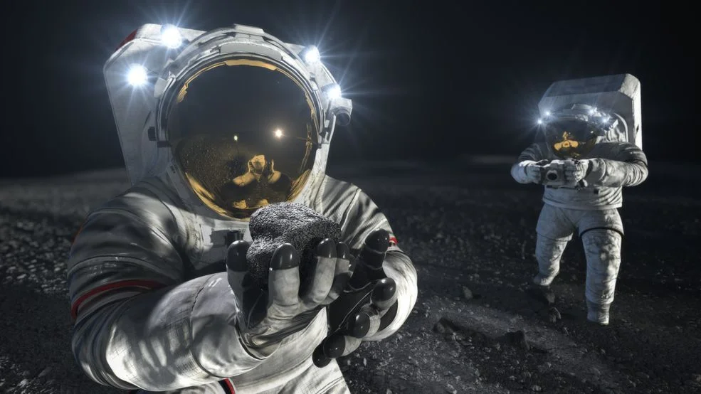 "NASA Expands Spacesuit Selection for Artemis Missions to Moon and ISS"