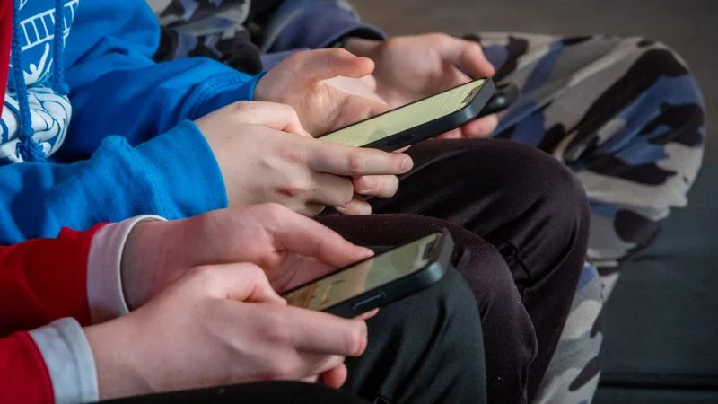 EU launches centralized online age-check to shield minors