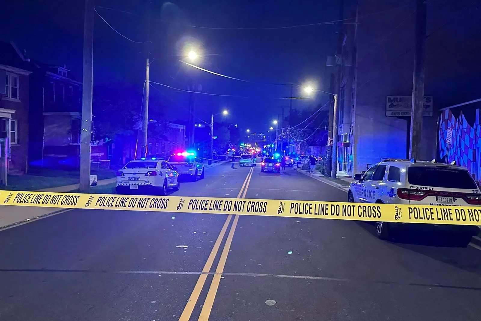 "DC Police Chief: 3 Dead, 2 Injured in Mass Shooting, Denounces City as Warzone"